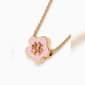 TORY BURCH KIRA ENAMEL FLOWER PENDANT NECKLACE
